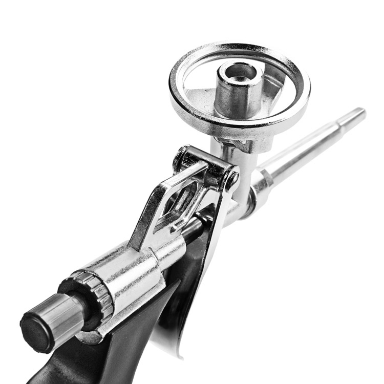 Pistolet_dlya_montazhnoy_peny_Fomeron_Skill_3