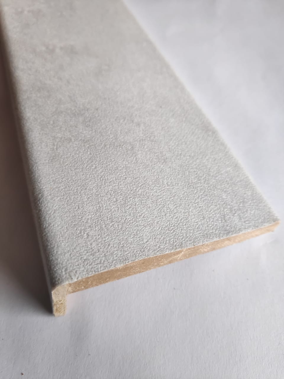 54ef4def-25f8-449c-9a6d-eff1fe4fc943Наличник Геометния, IKS2 Бетон Снежный