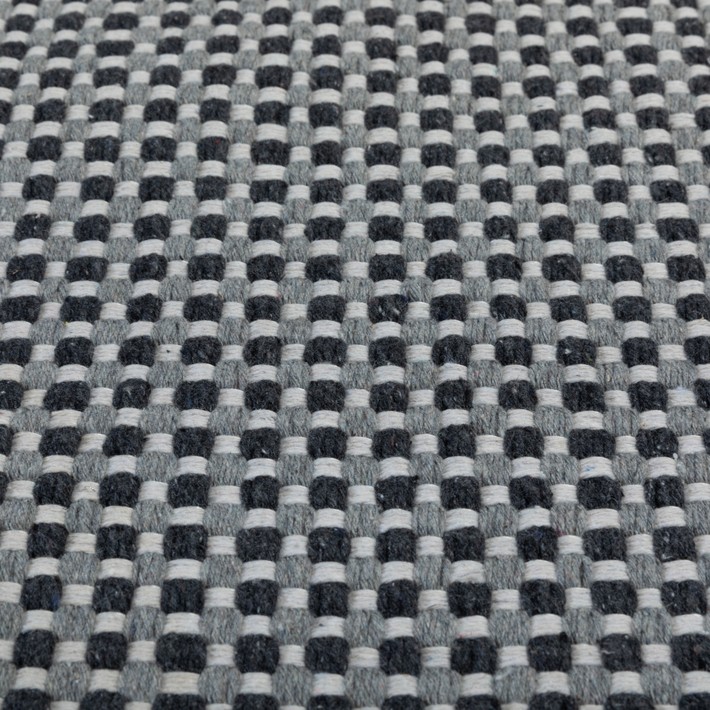 5733283_3_8246